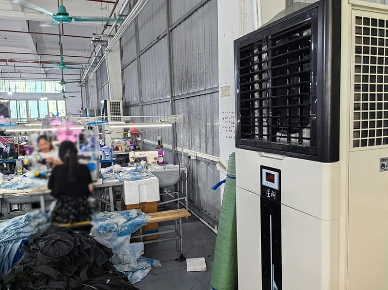 服裝廠整體降溫，安裝星科工業(yè)省電空調(diào)-立式軸流機(jī)組